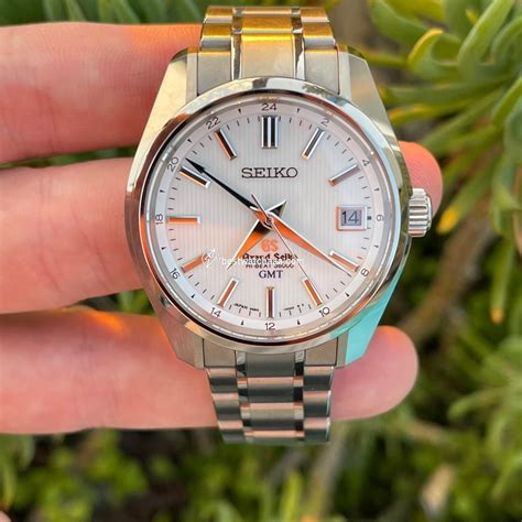 replica seiko watch